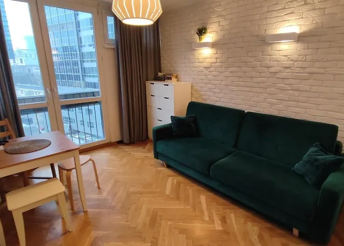 Centrum - Metro Rondo Onz Lägenhet