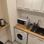 Centrum - Metro Rondo Onz Apartmán *
