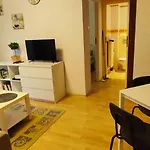 Centrum - Metro Rondo Onz Apartment Warschau