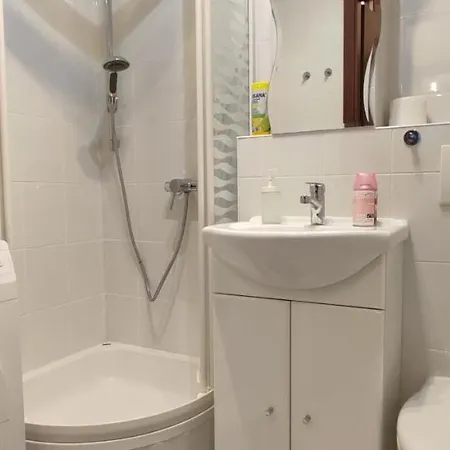 Centrum - Metro Rondo Onz דירה