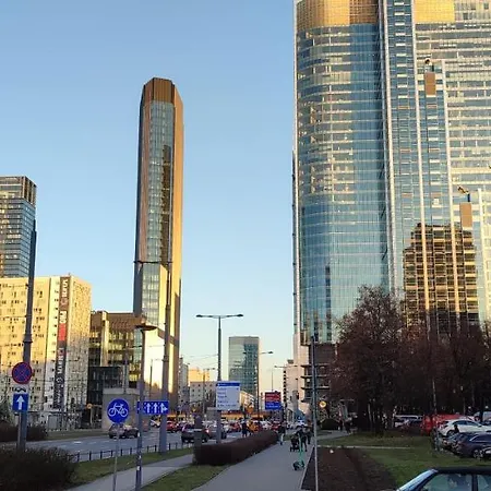 Centrum - Metro Rondo Onz - Kilka Minut Od Dworca Centralnego, Zlotych Tarasow, Palacu Kultury *