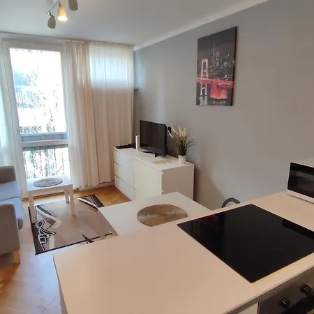 Centrum - Metro Rondo Onz