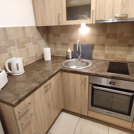 Centrum - Metro Rondo Onz *