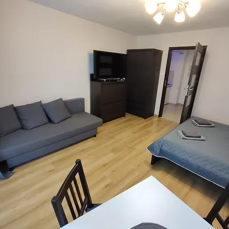 Centrum - Metro Rondo Onz Apartment