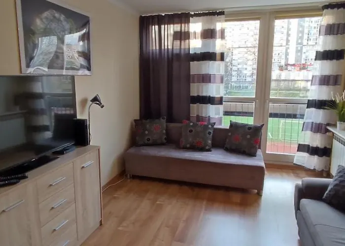 Centrum - Metro Rondo Onz Apartmán