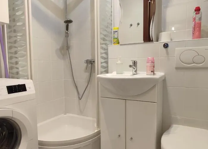 Centrum - Metro Rondo Onz Apartmán