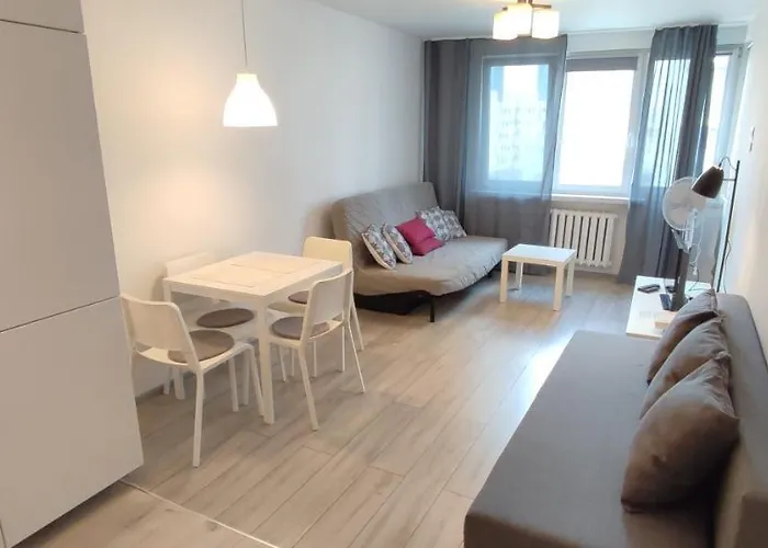 Centrum - Metro Rondo Onz Apartmán *