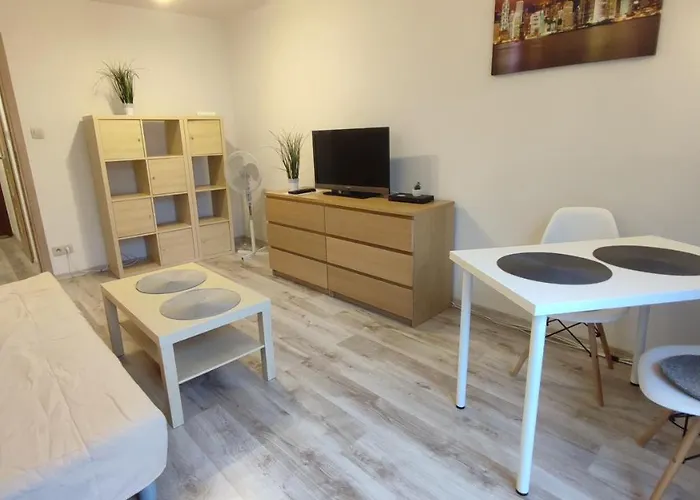 Centrum - Metro Rondo Onz Apartmán